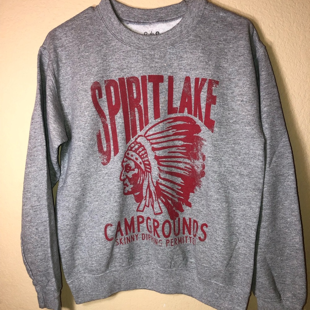 EMPYRE Gray Spirit Lake Campgrounds Graphic Crewneck, pre-owned, pet/smoke free